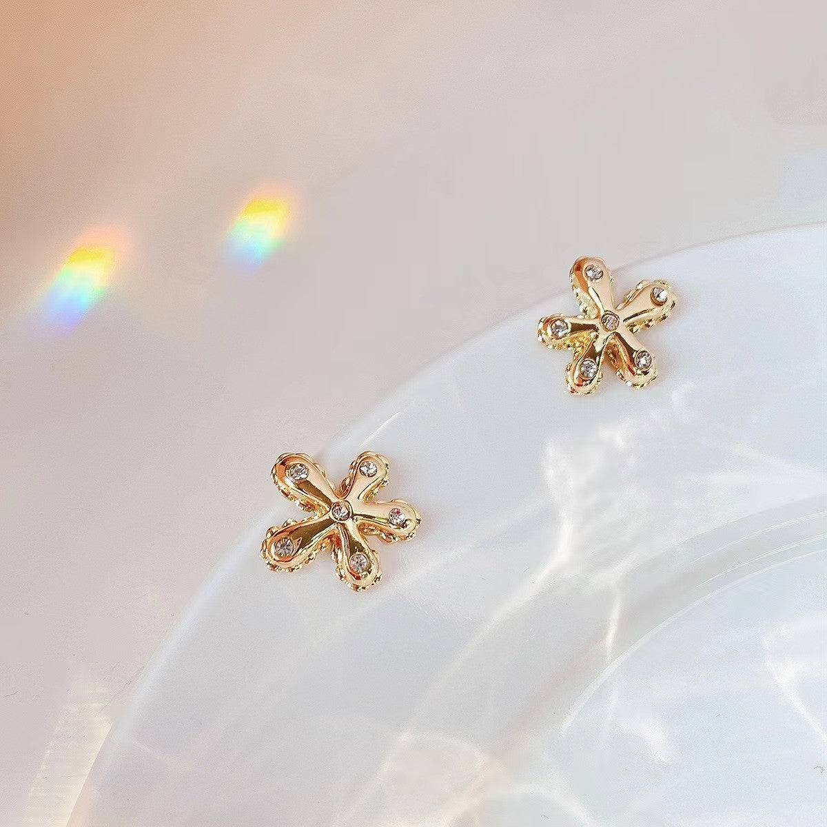 Petites boucles d'oreilles coréennes exquises, style froid