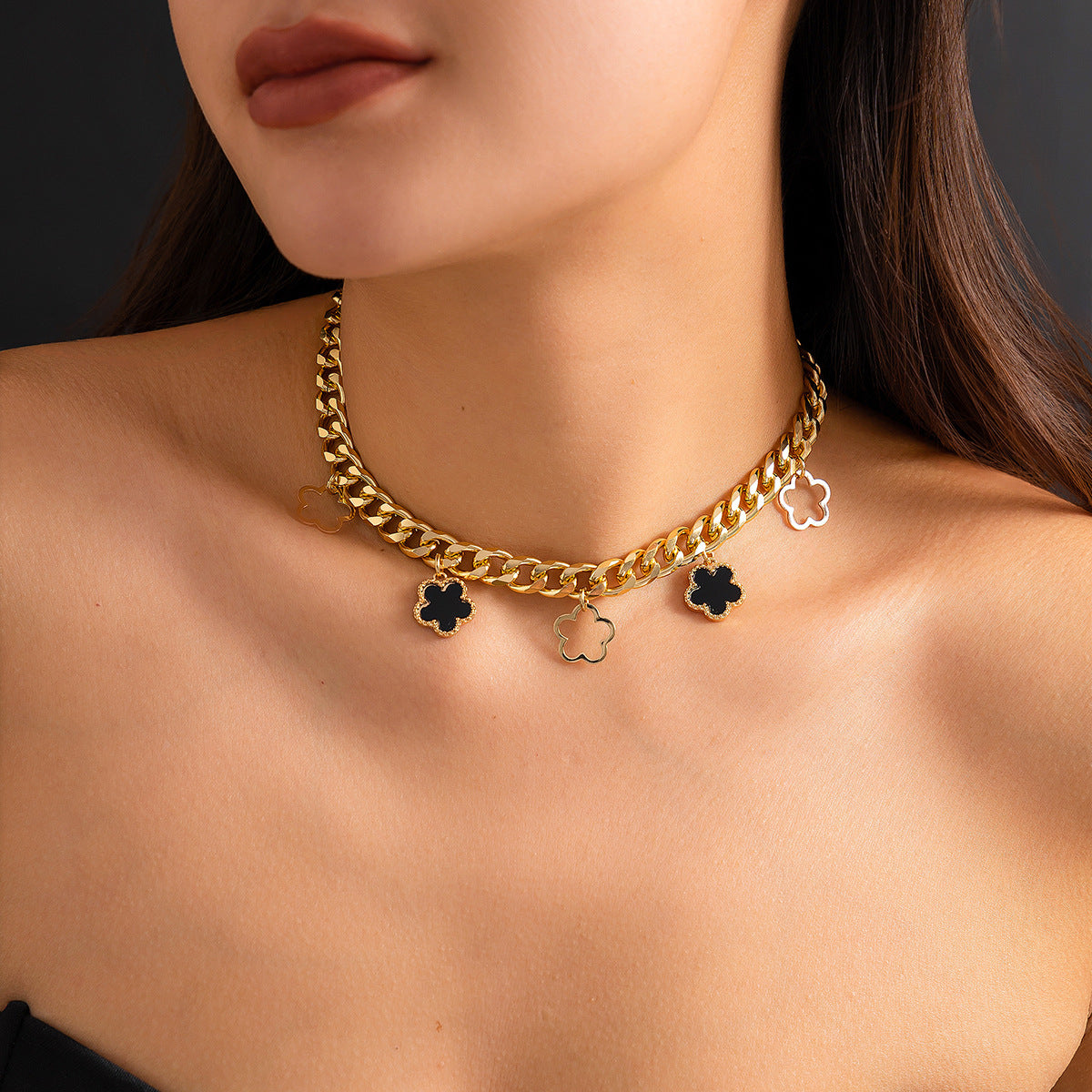 Collier pendentif en herbe de Parthenocissus de couleur à la mode pour femmes