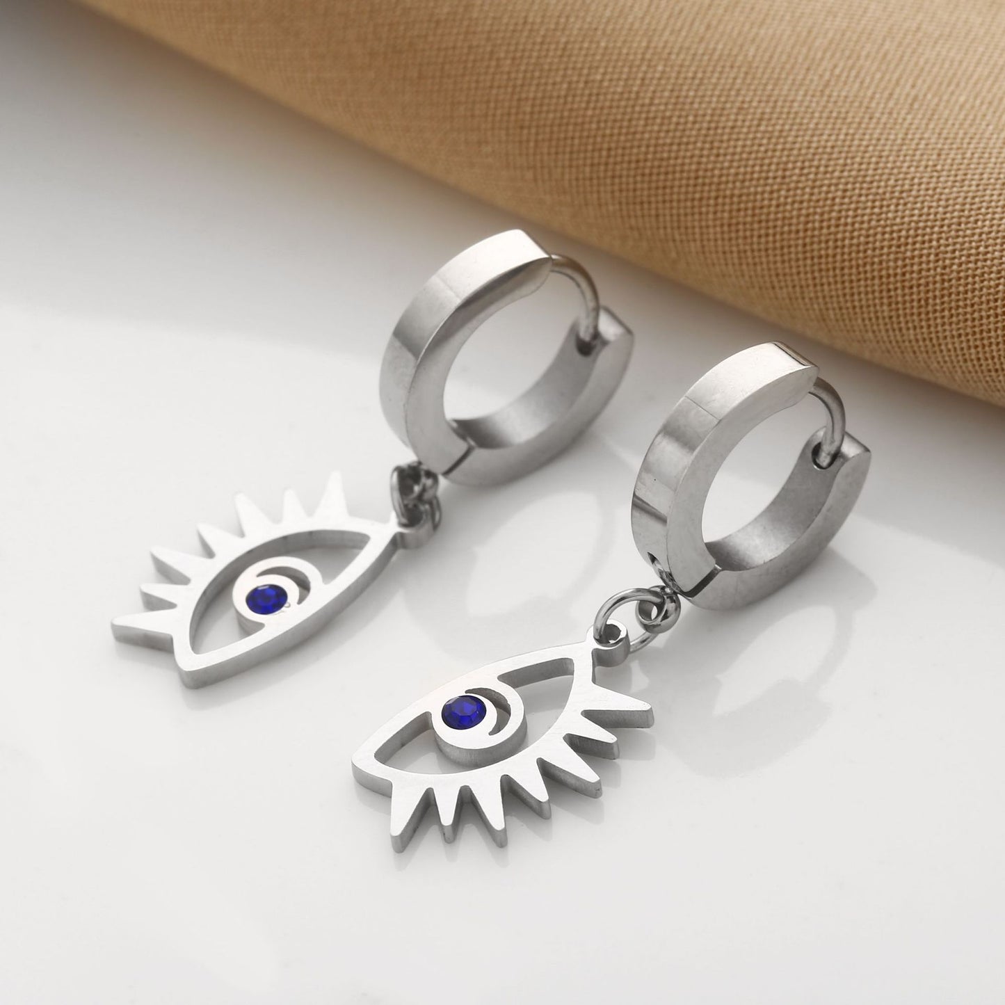 Boucles d'oreilles européennes et américaines en acier titane sans décoloration