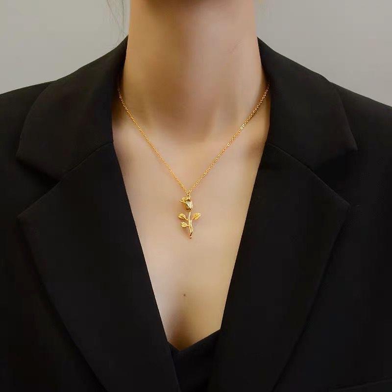 Collier pendentif vintage rose à la mode pour femmes