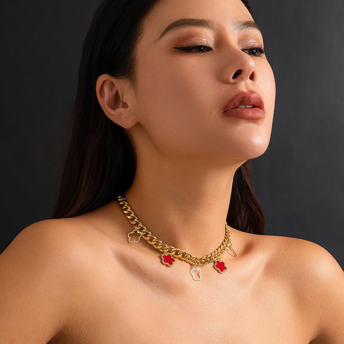 Collier pendentif en herbe de Parthenocissus de couleur à la mode pour femmes