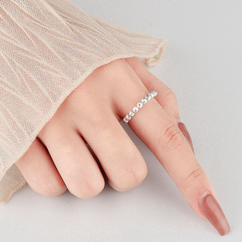 Anillo móvil con cuentas de moda para mujer
