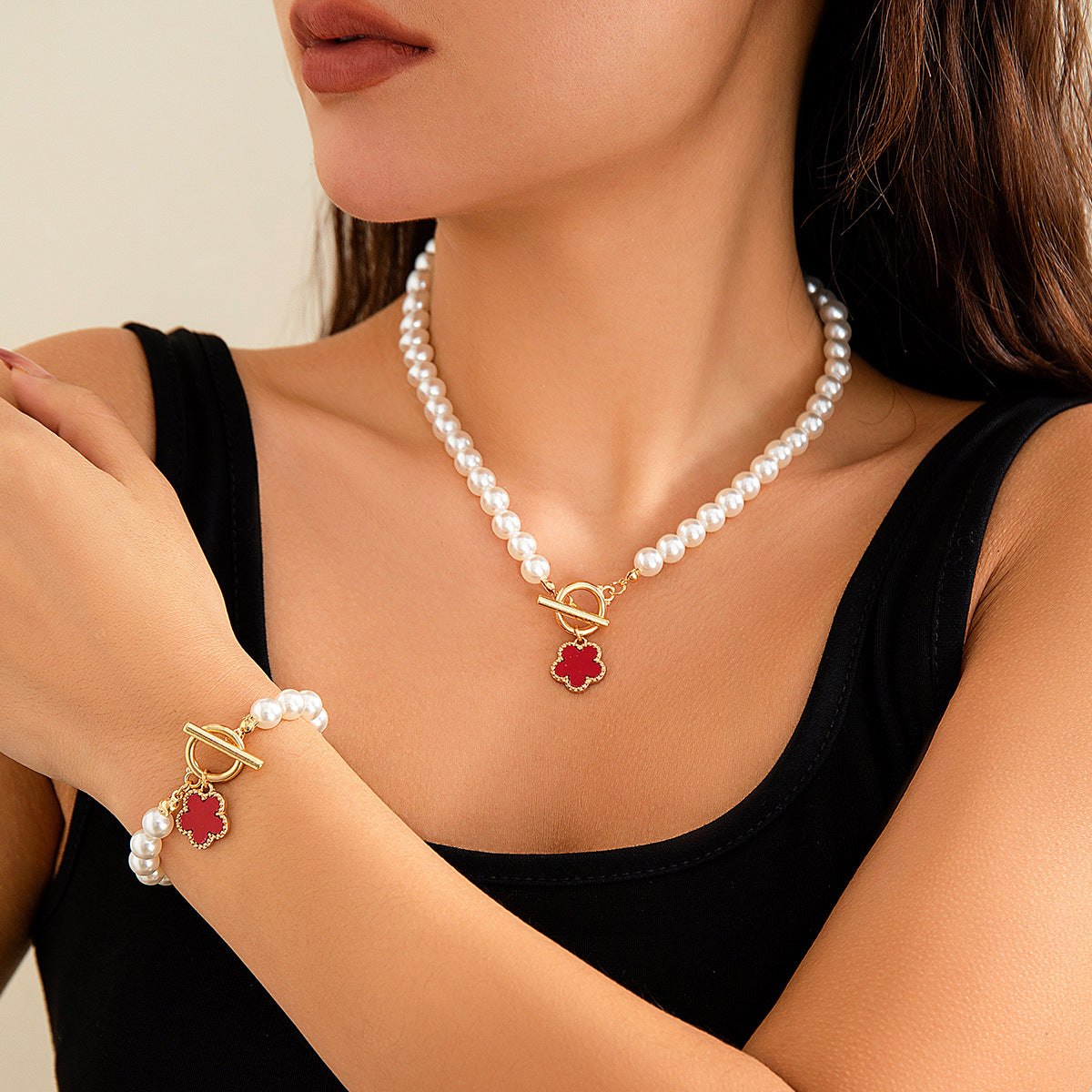 Collier de perles de fleurs à cinq pétales, conception d'intérêt particulier