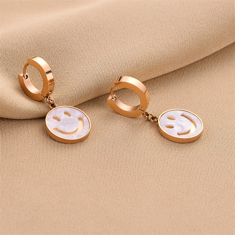 Boucles d'oreilles européennes et américaines en acier titane sans décoloration