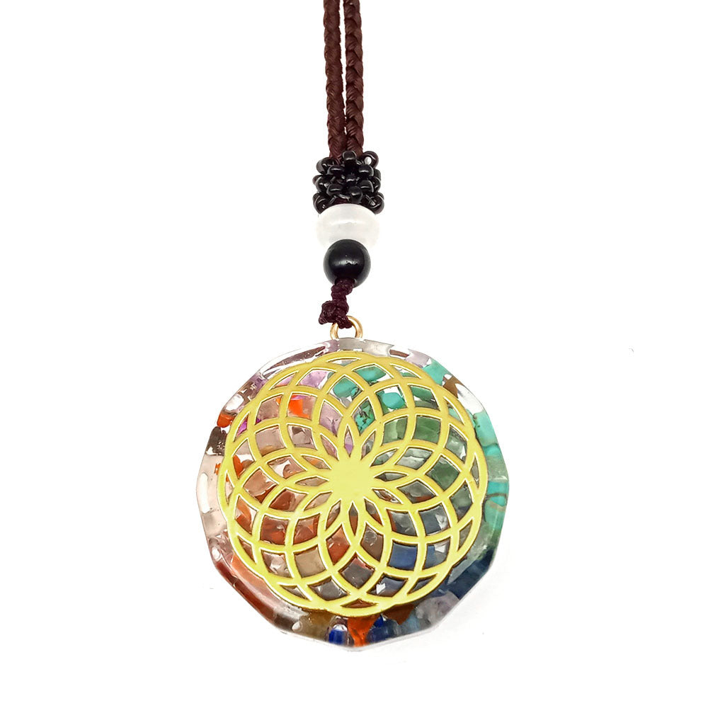 Venta caliente transfronteriza collar de grava colorido colgante de cristal Natural ornamento de forma geométrica multilateral al por mayor