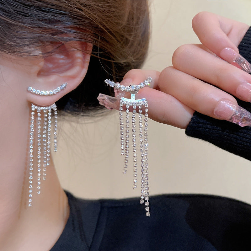 Boucles d'oreilles en zircon à longues franges et aiguille en argent