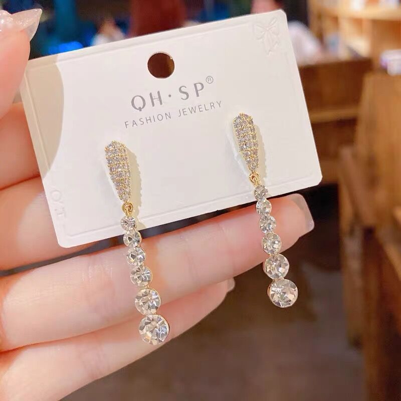 Boucles d'oreilles à pampilles longues en strass de haute qualité avec aiguille en argent sterling
