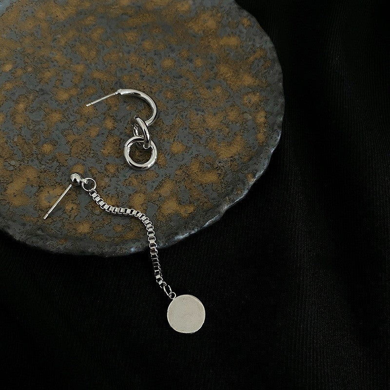Petites boucles d'oreilles coréennes exquises, style froid