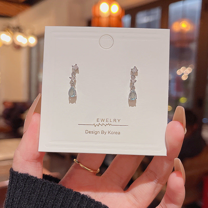 Boucles d'oreilles en zircon à longues franges et aiguille en argent