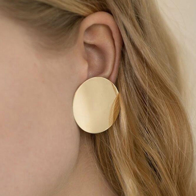Boucles d'oreilles rondes simples et élégantes, clous d'oreilles, personnalité de la mode, boucles d'oreilles brillantes et élégantes pour femmes