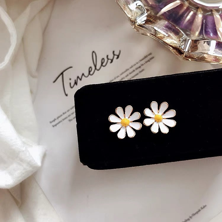 Petites boucles d'oreilles coréennes exquises, style froid