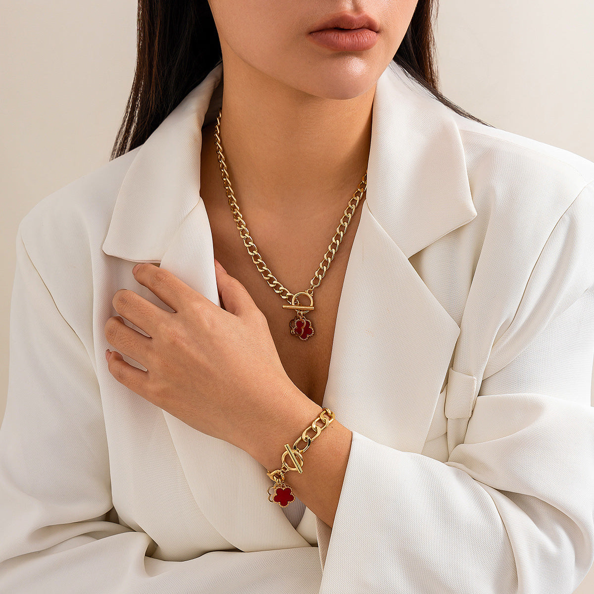 Collier de perles de fleurs à cinq pétales, conception d'intérêt particulier