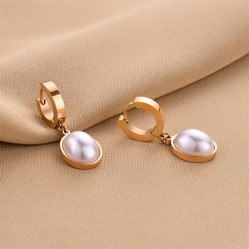 Boucles d'oreilles européennes et américaines en acier titane sans décoloration