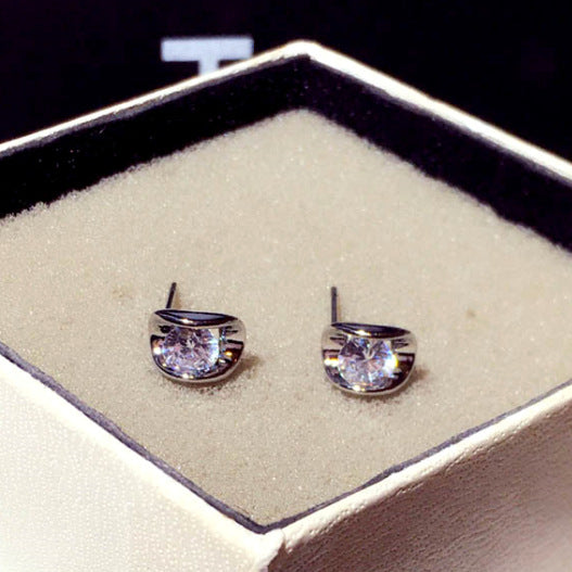 Pendientes elegantes con incrustaciones de circonitas para mujer