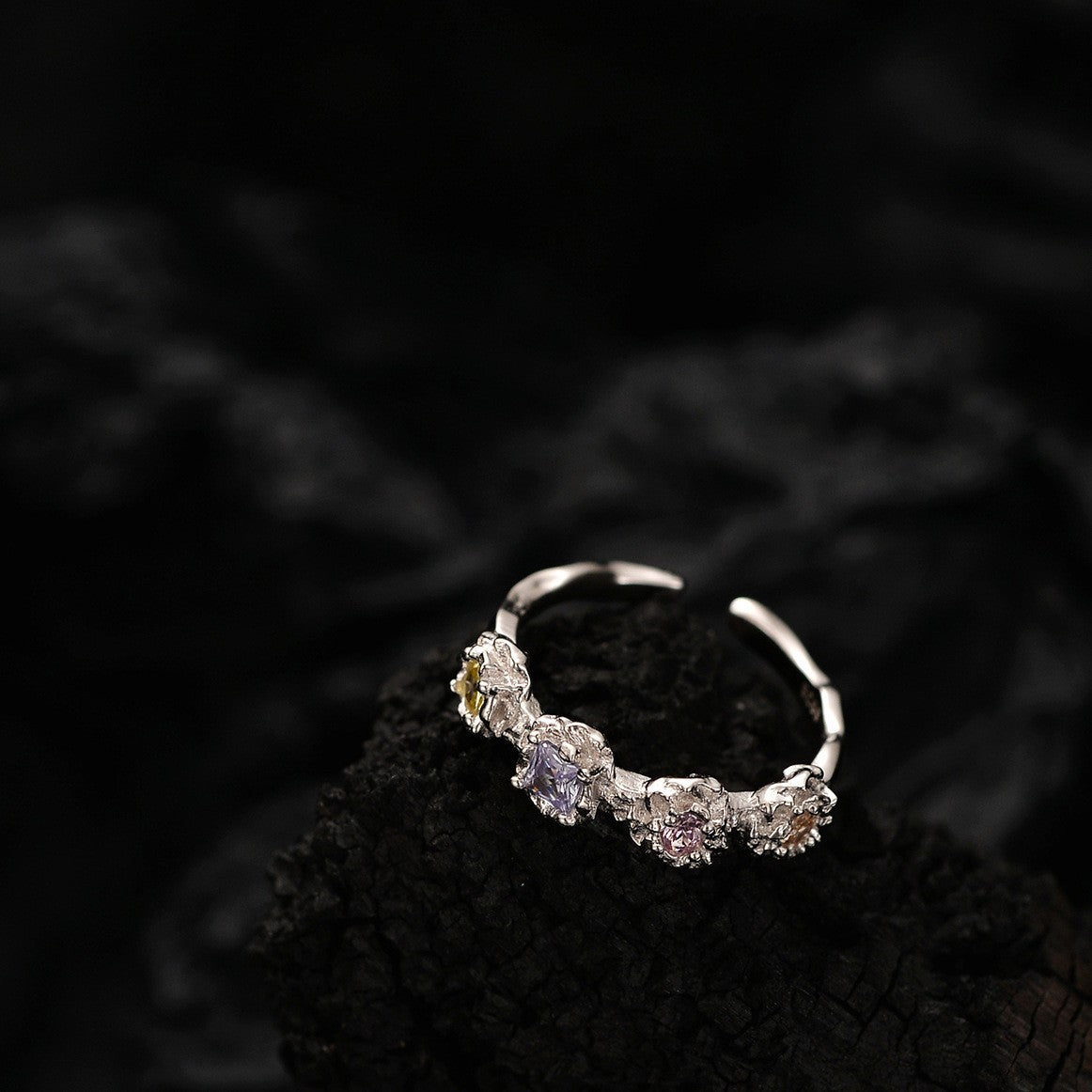 Fashion Niche Color Rhinestone Ring Women