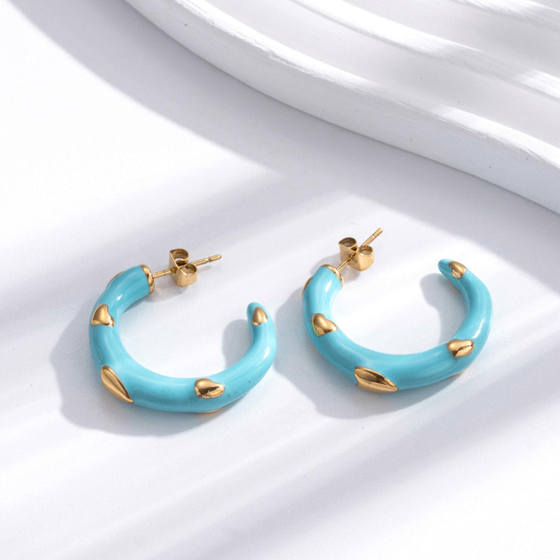 Boucles d'oreilles bohèmes en acier titane, personnalisées européennes et américaines en forme de C, amour tridimensionnel