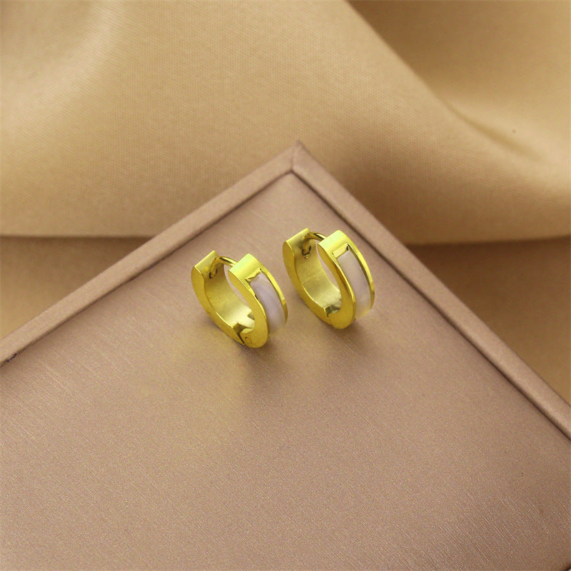 Boucles d'oreilles européennes et américaines en acier titane sans décoloration