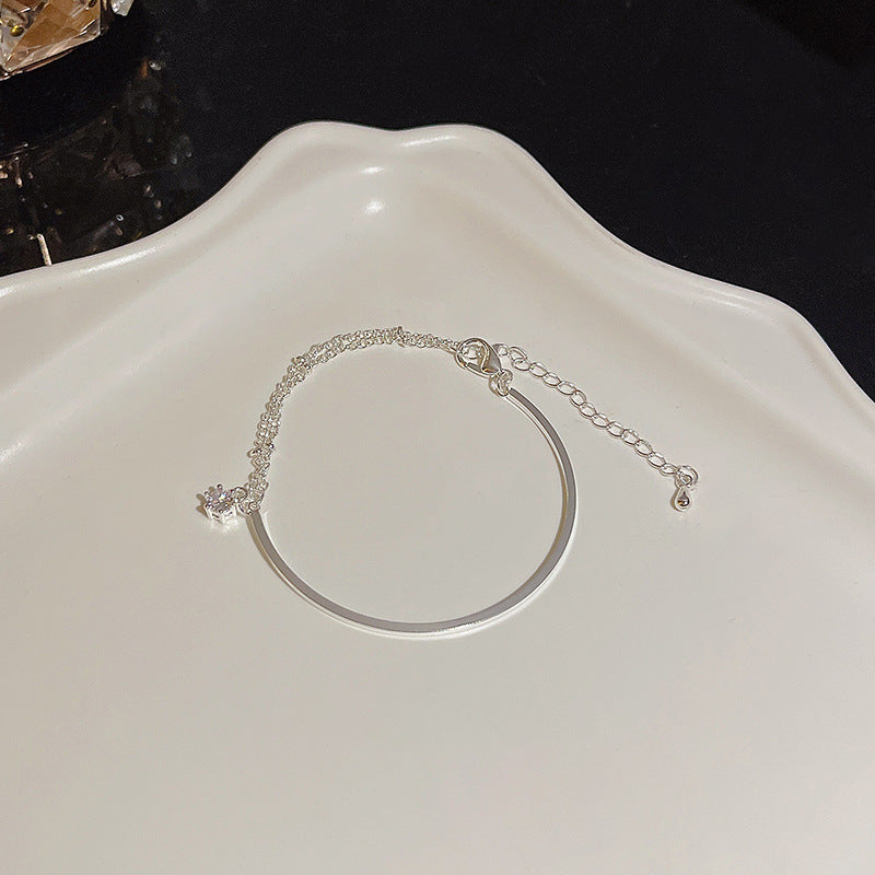 Pulsera versátil de perlas y flores de circón