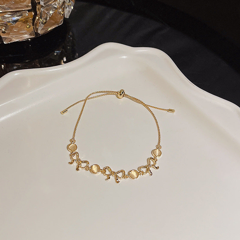 Pulsera versátil de perlas y flores de circón