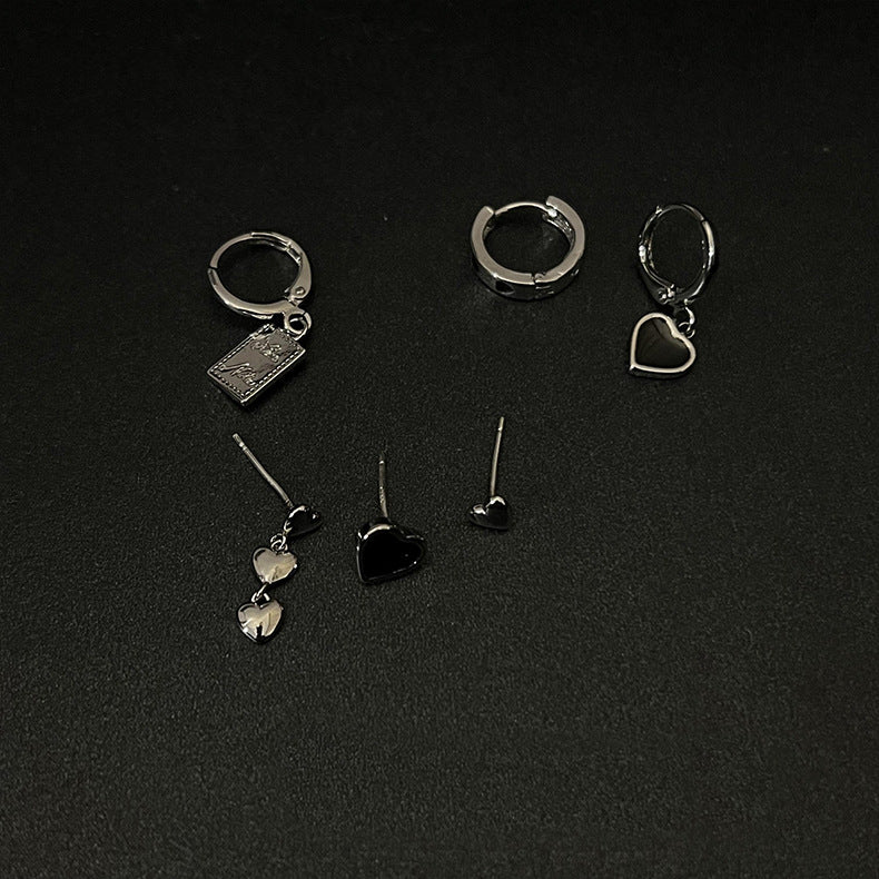 Boucles d'oreilles féminines à la mode et assorties avec tout