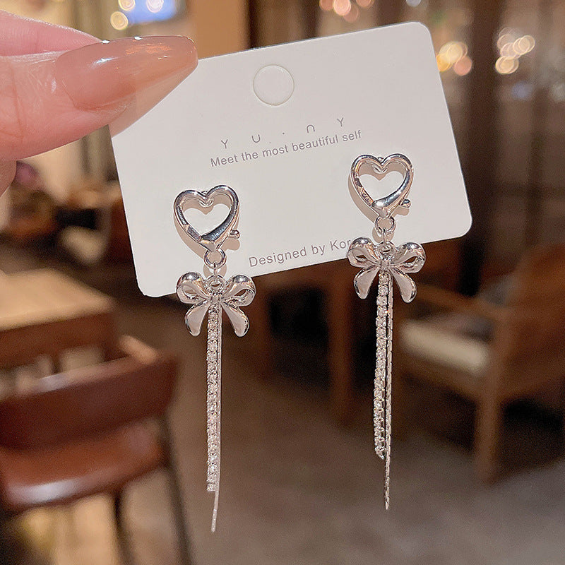 Boucles d'oreilles en zircon à longues franges et aiguille en argent