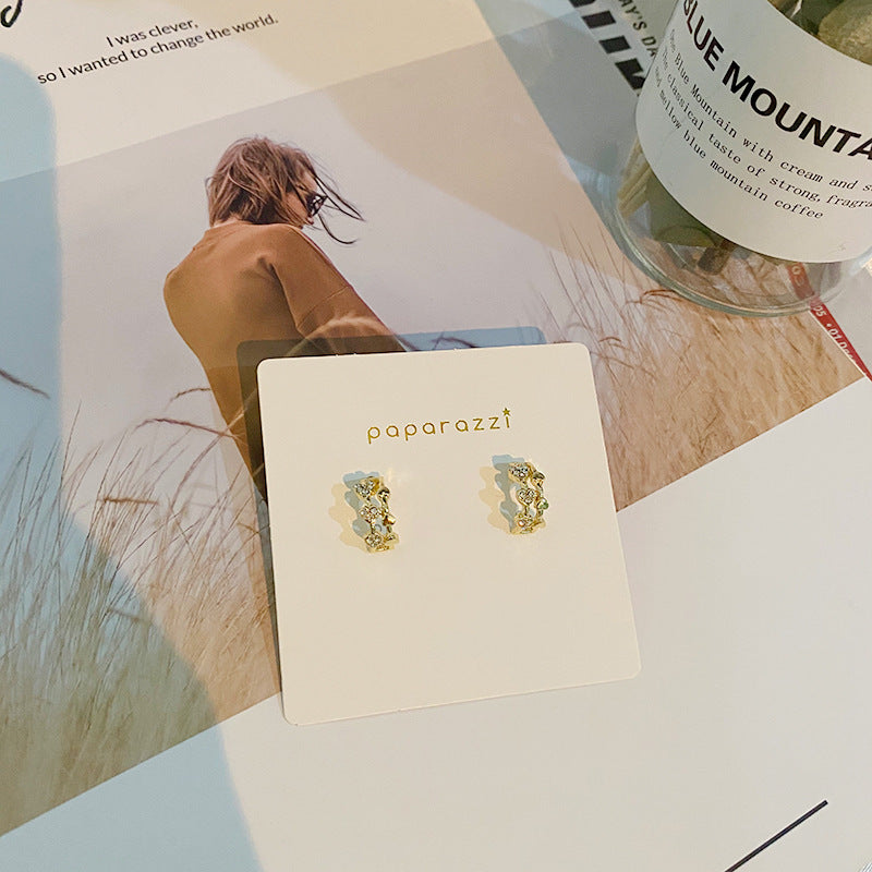 Petites boucles d'oreilles coréennes exquises, style froid
