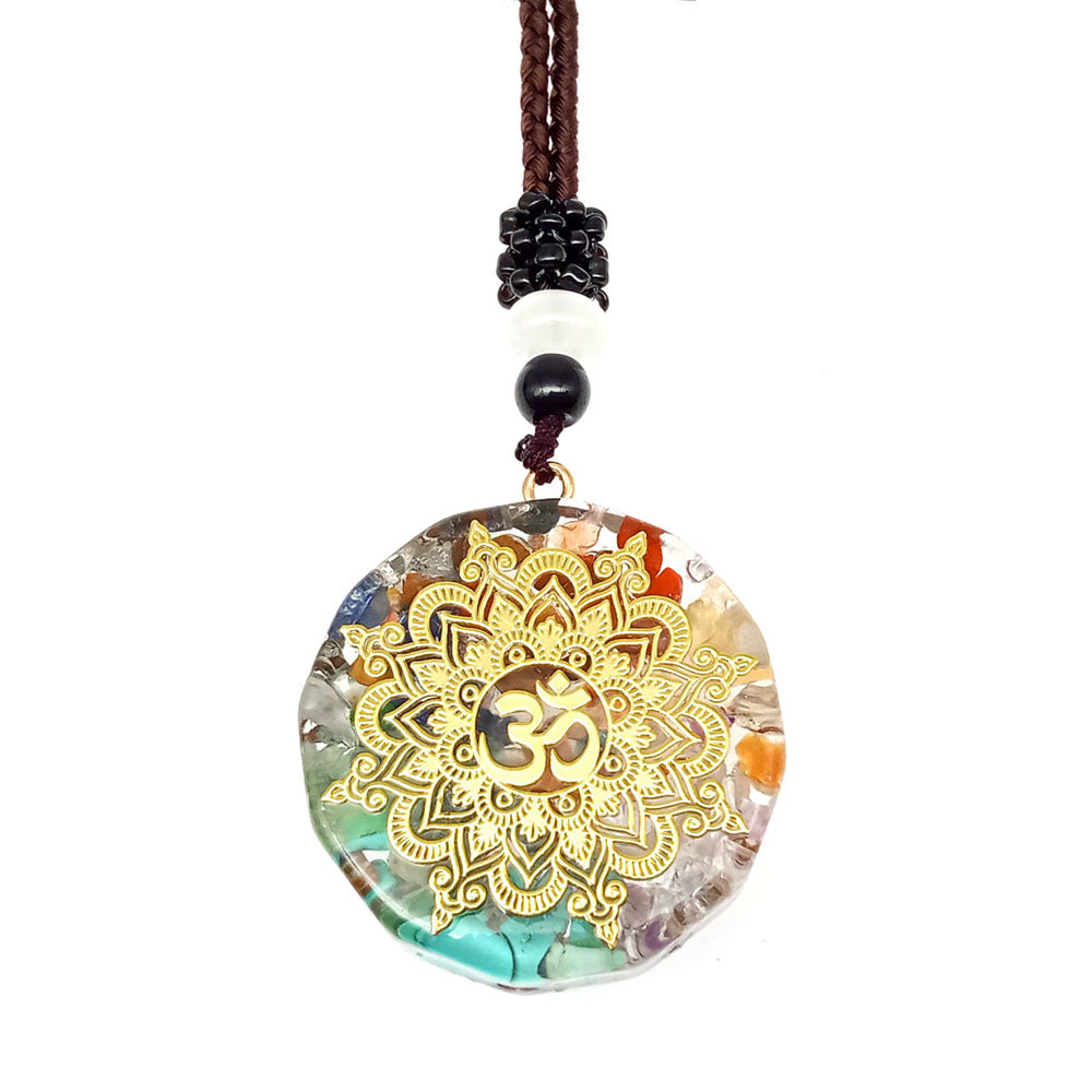 Venta caliente transfronteriza collar de grava colorido colgante de cristal Natural ornamento de forma geométrica multilateral al por mayor