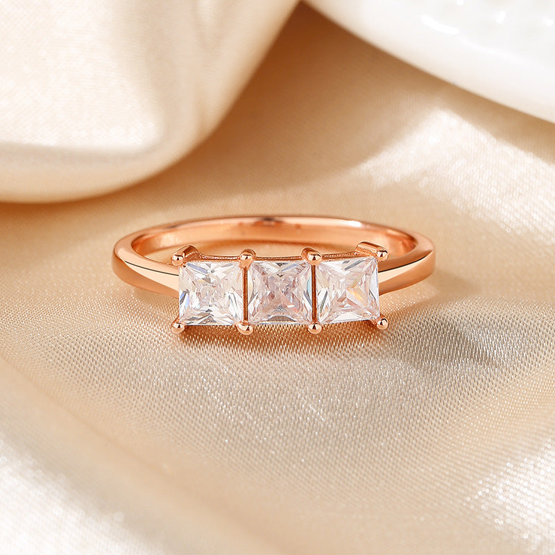 Anillo de plata 925 con circón de nicho femenino