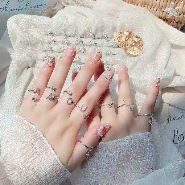 Anillo Letras Inglesas Boca Viva