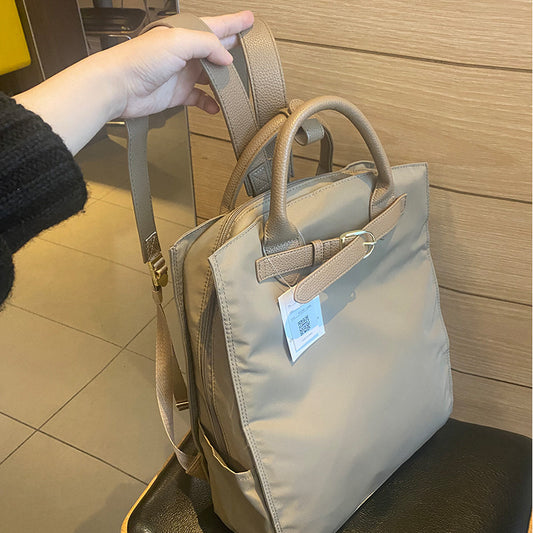Le sac à dos pour femme est ferme et imperméable