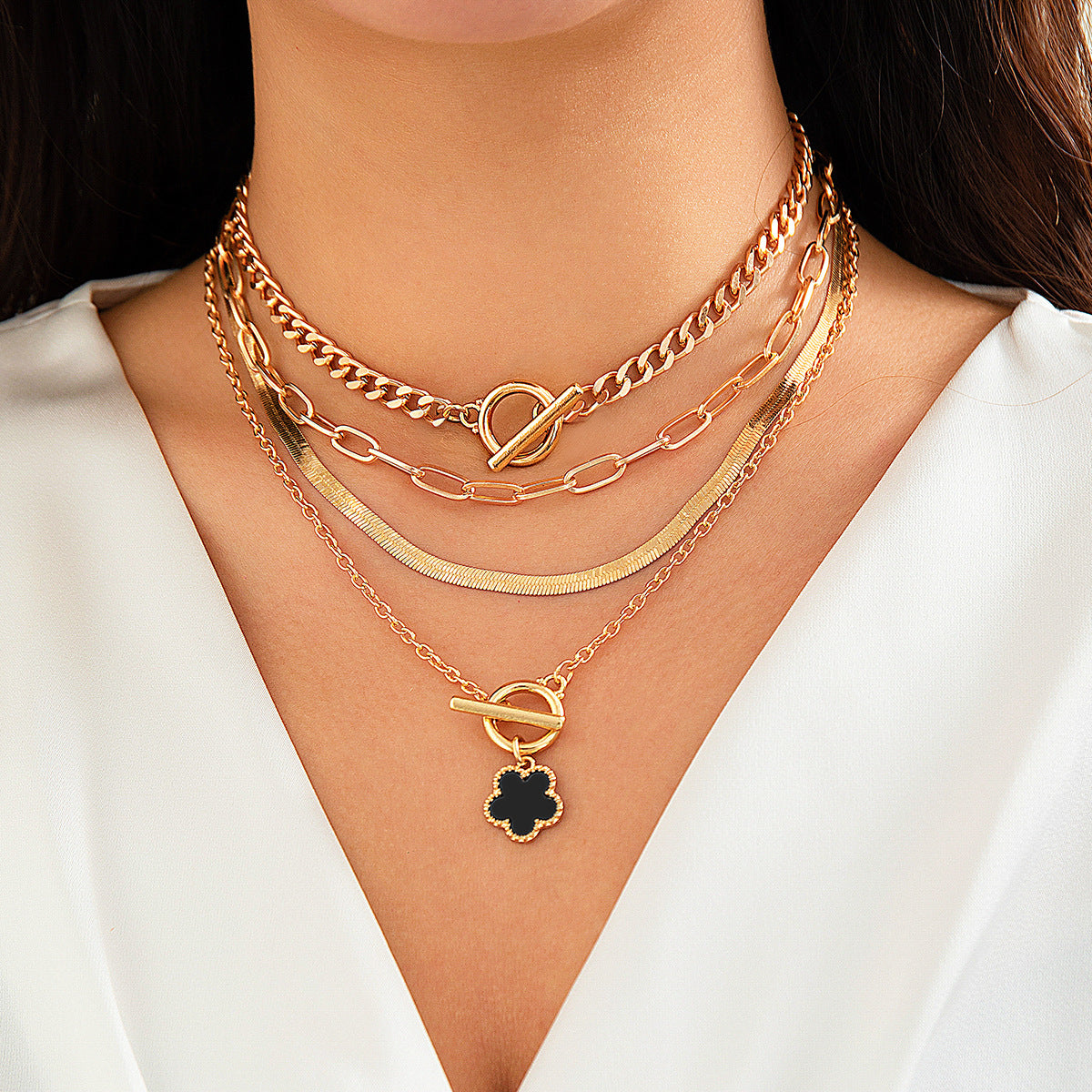 Traje de collar de hierba de Parthenocissus con cadena de hueso de serpiente retro