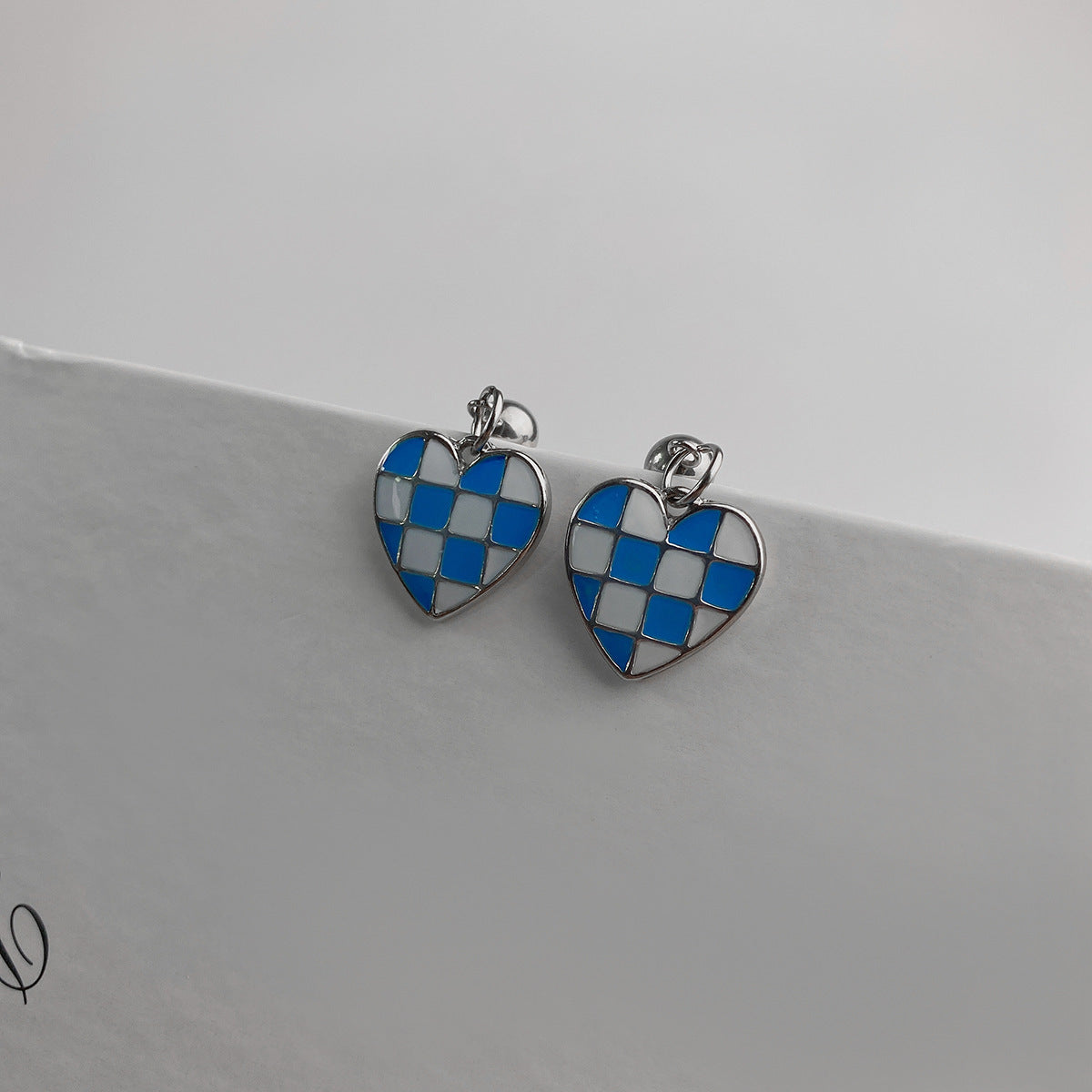 Petites boucles d'oreilles coréennes exquises, style froid