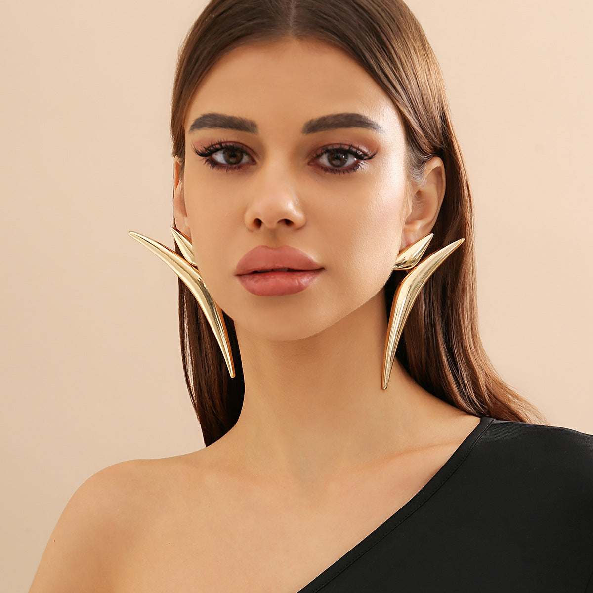 Boucles d'oreilles personnalisées à coude triangulaire à géométrie exagérée de style européen et américain