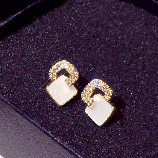 Boucles d'oreilles sens du design de mode pour femmes