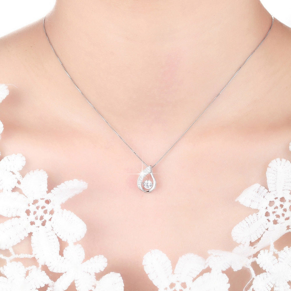 Collier suspendu intelligent en argent sterling avec micro incrusté de cœur battant