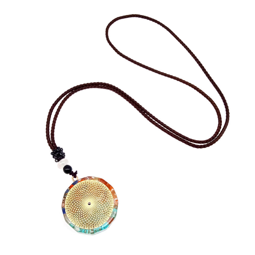 Venta caliente transfronteriza collar de grava colorido colgante de cristal Natural ornamento de forma geométrica multilateral al por mayor