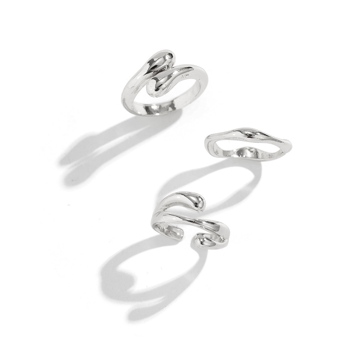 Anillo Curvo Lava Líquida Mujer Plisado Brillante