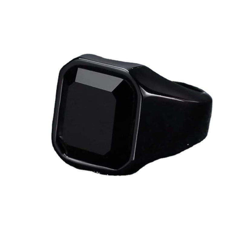 Juego de anillos para hombre en material de cobre.