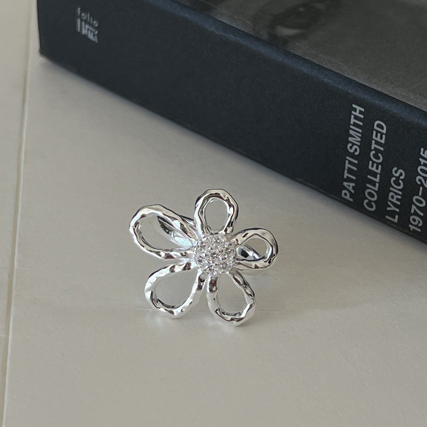 Bague Fleur Creuse Femelle Irrégulier