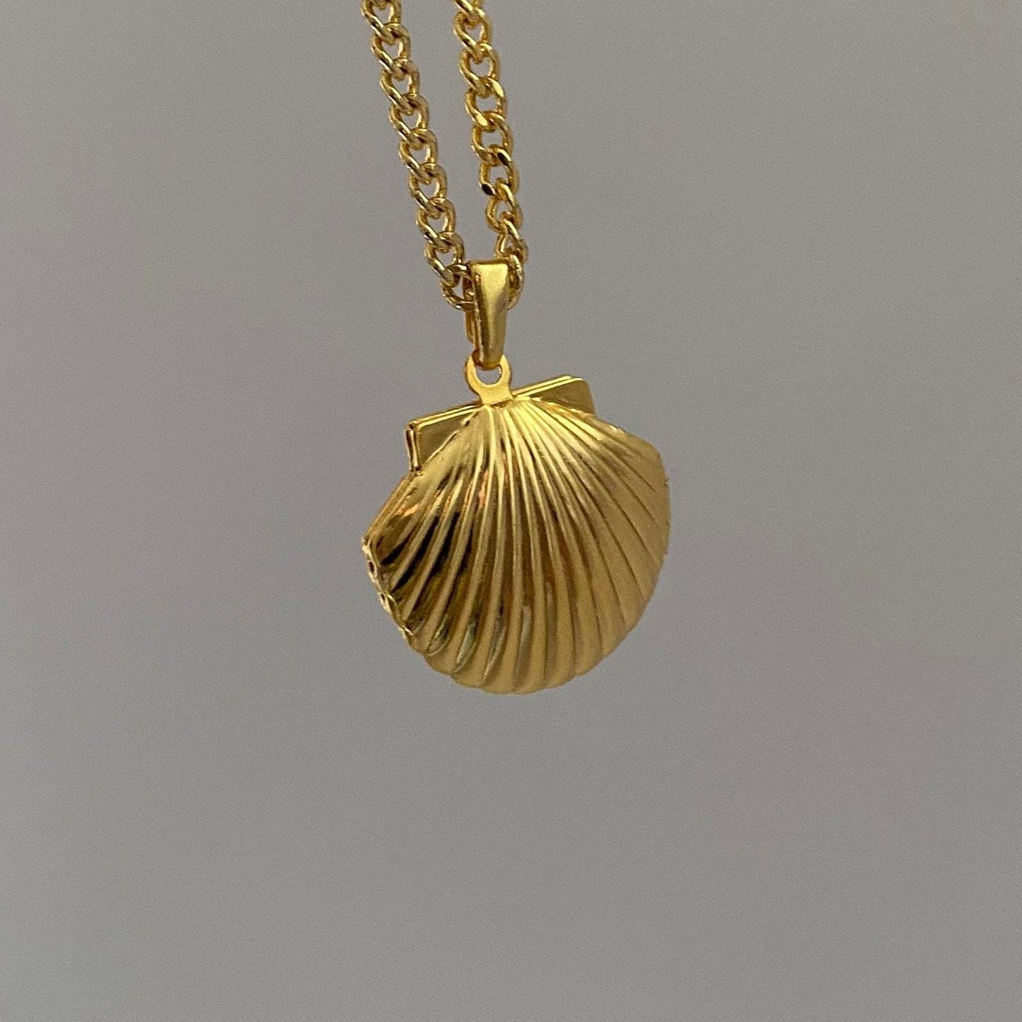 Shell Titanium Steel Album Necklace Opening And Closing Envelope Necklace
