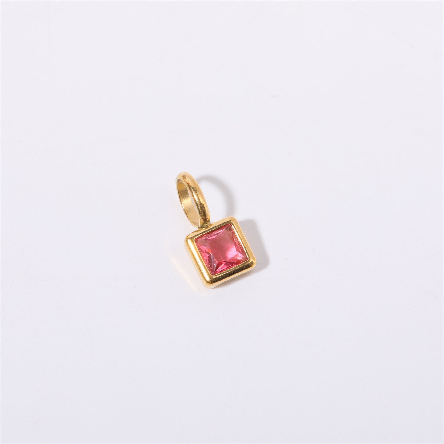 Pendentif carré avec douze pierres de naissance féminines
