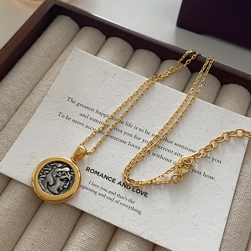 Collier de perles en pierre naturelle style français