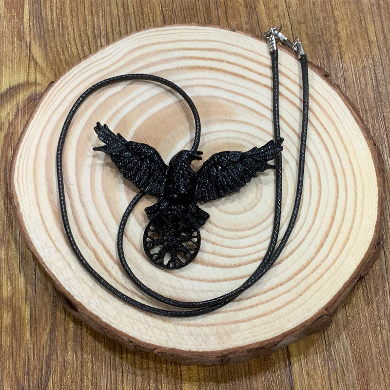 Collier pendentif corbeau noir vintage