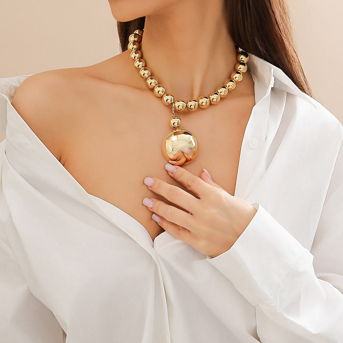 Collier pendentif demi-cercle détachable exagéré