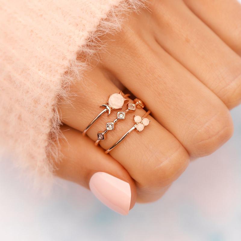 Conjunto de tres piezas de ópalo de luna simple Conjunto de anillos combinados Mujer