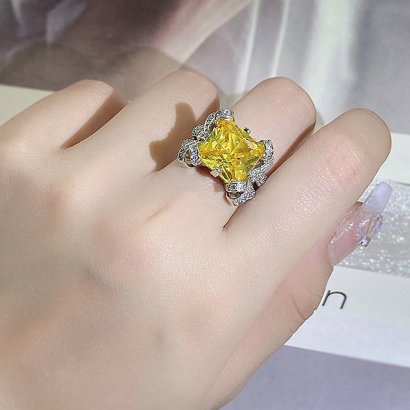 Bague ouverte taille fleur de glace carrée princesse jaune diamant