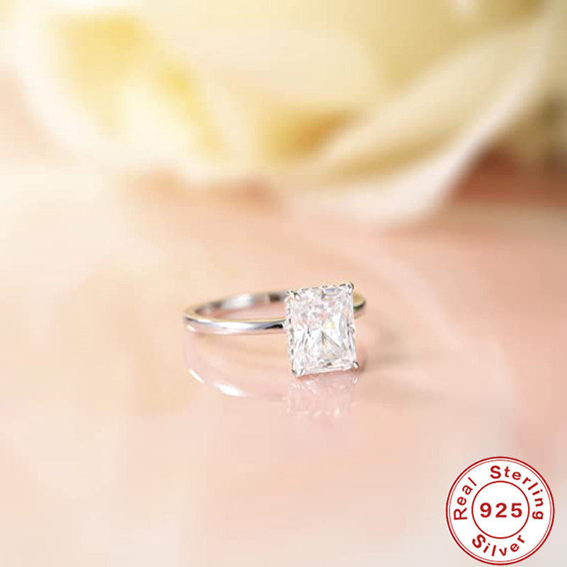 Anillo de plata esterlina con joyería de viento frío claro de lujo y textura