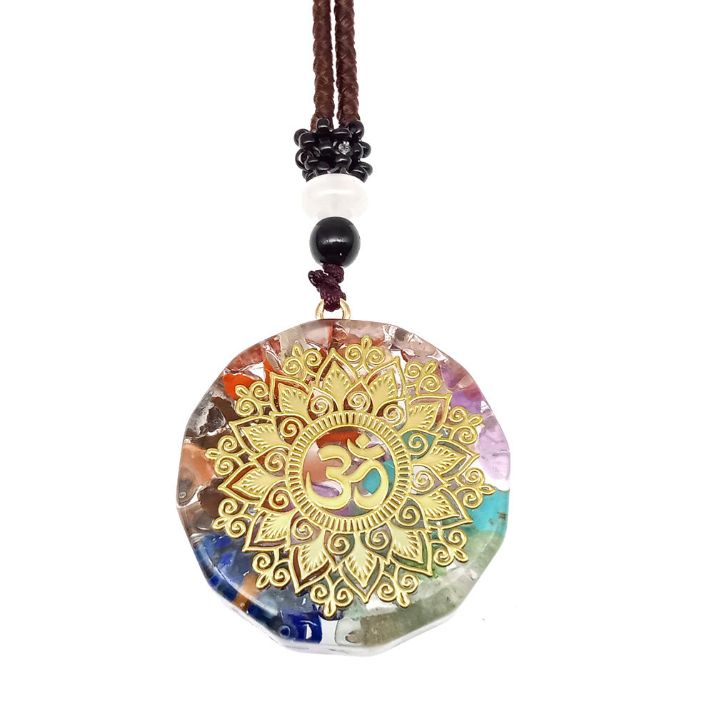 Venta caliente transfronteriza collar de grava colorido colgante de cristal Natural ornamento de forma geométrica multilateral al por mayor