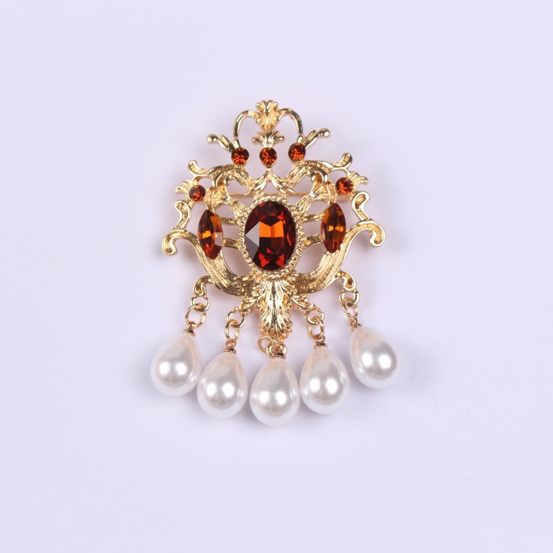 Broche de manteau de style baroque rétro Design Court