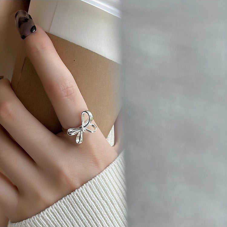 Women's Irregular Lines Fashion Ring